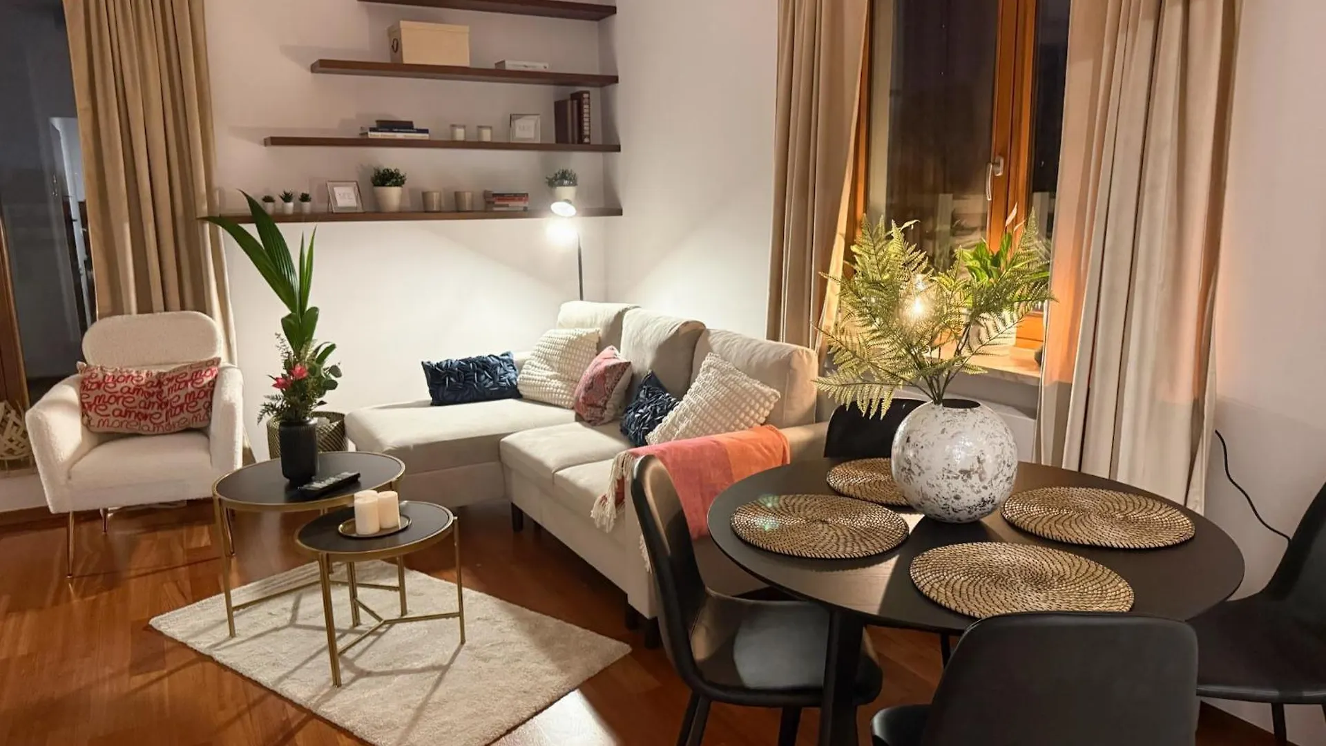 Old Town Heart XX - Bruna & Pola Mokotowskie Warsaw Apartment